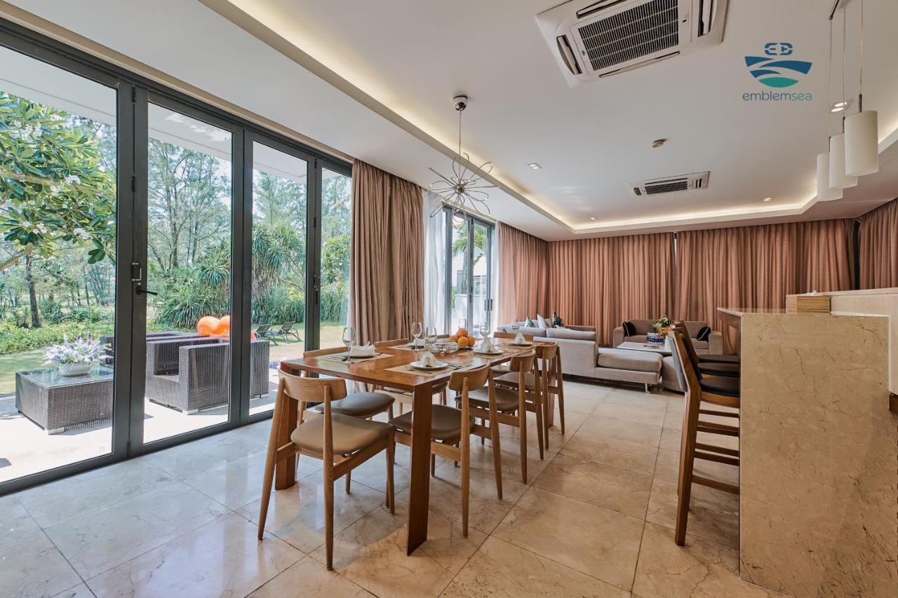 Emblem Sea 4 Bedroom Villas Da Nang Bagian luar foto