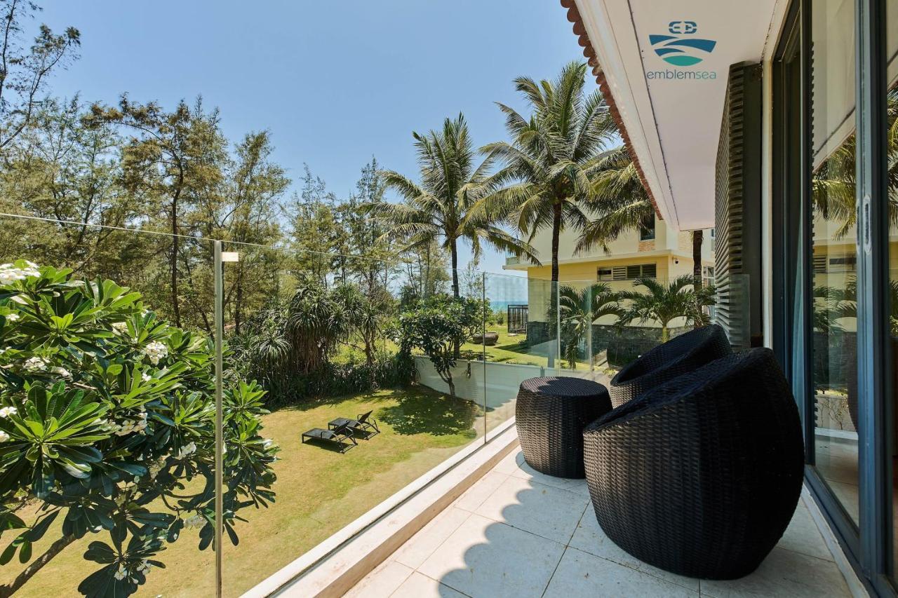 Emblem Sea 4 Bedroom Villas Da Nang Bagian luar foto