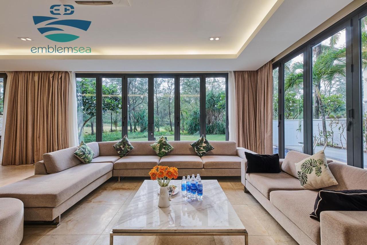 Emblem Sea 4 Bedroom Villas Da Nang Bagian luar foto