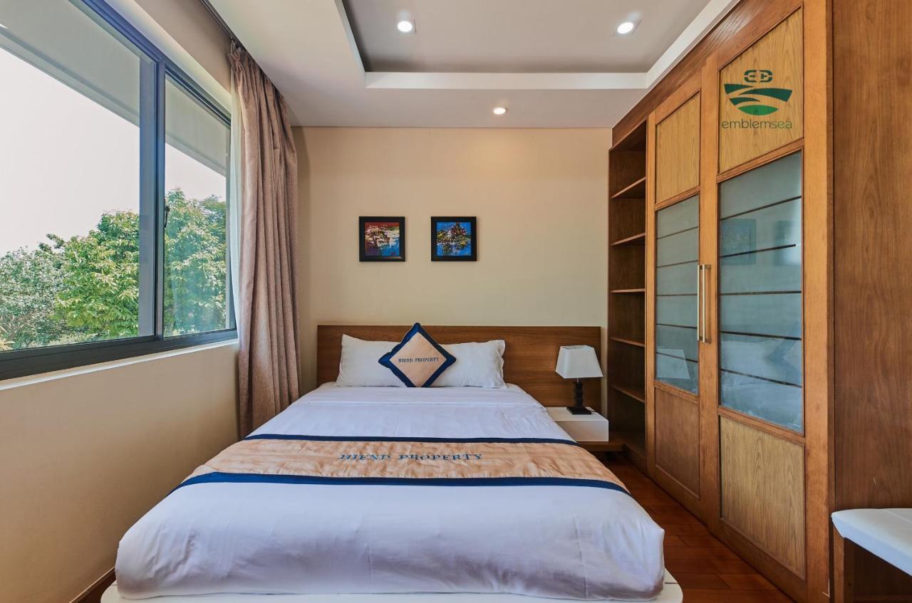 Emblem Sea 4 Bedroom Villas Da Nang Bagian luar foto