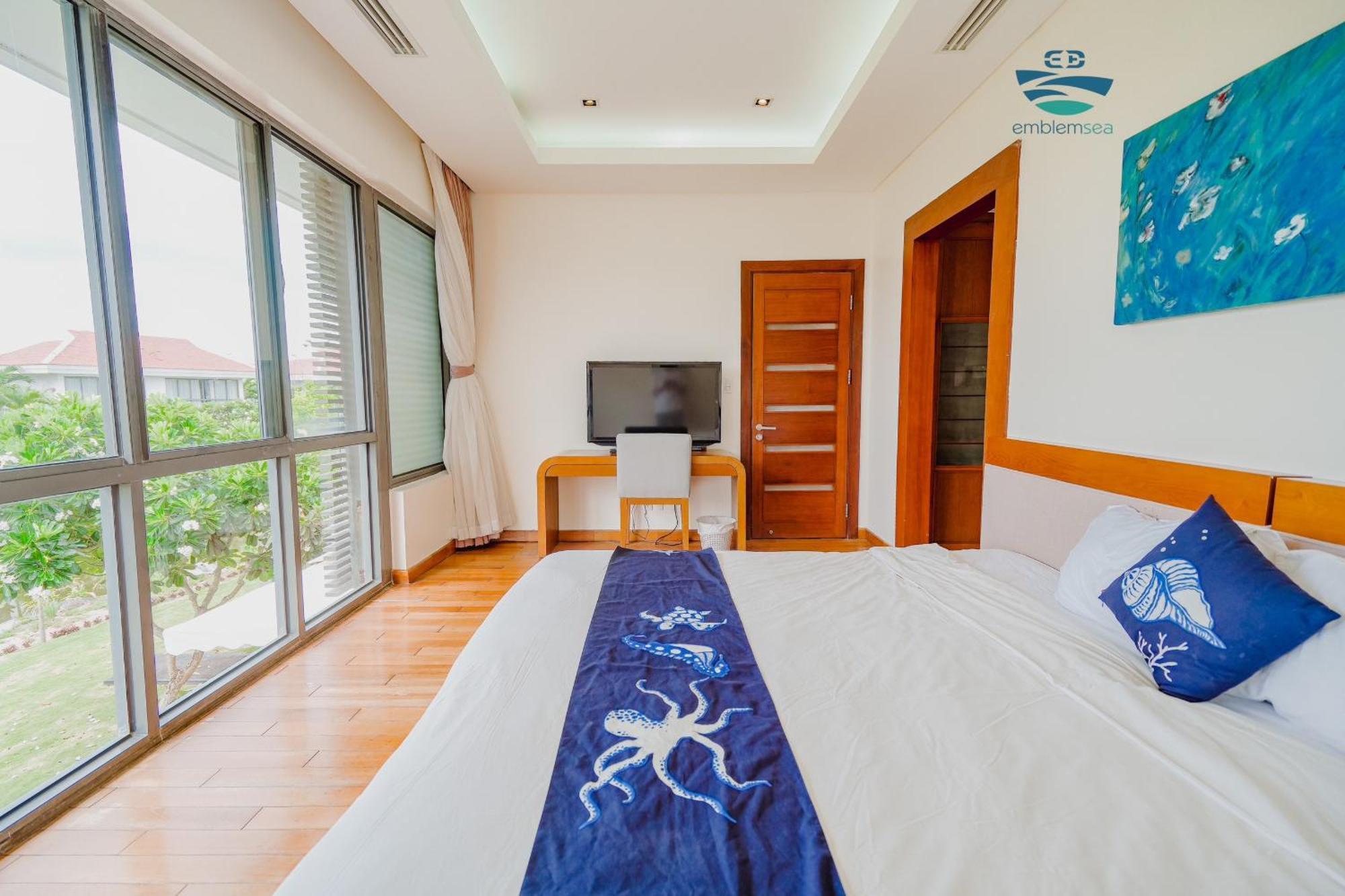 Emblem Sea 4 Bedroom Villas Da Nang Bagian luar foto
