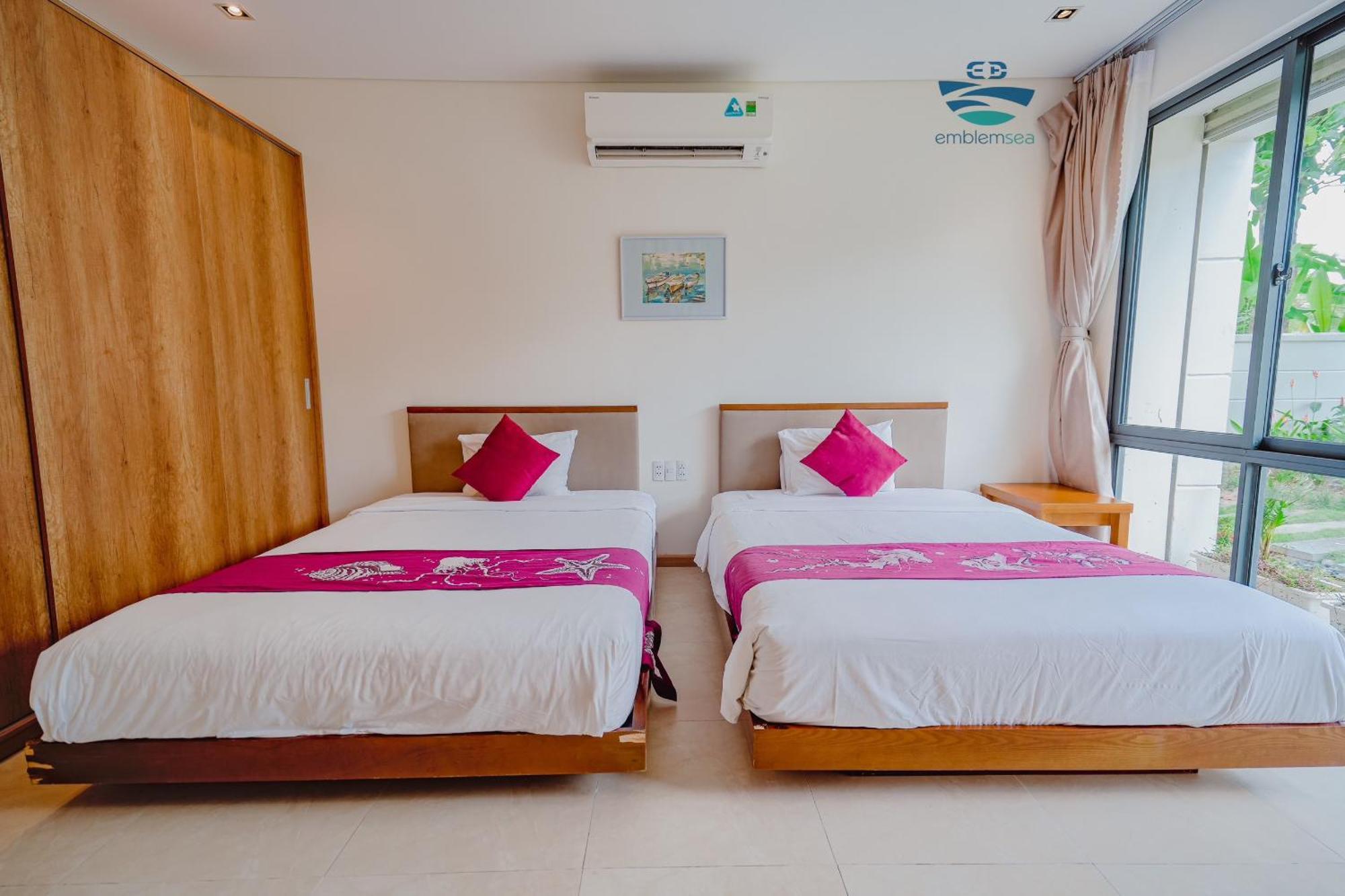 Emblem Sea 4 Bedroom Villas Da Nang Bagian luar foto